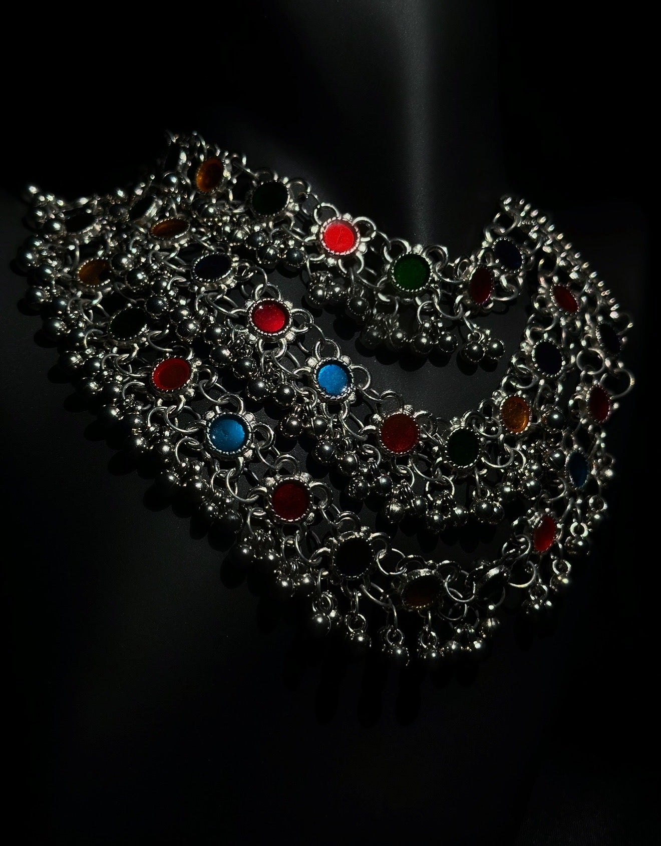 Heritage glow necklace