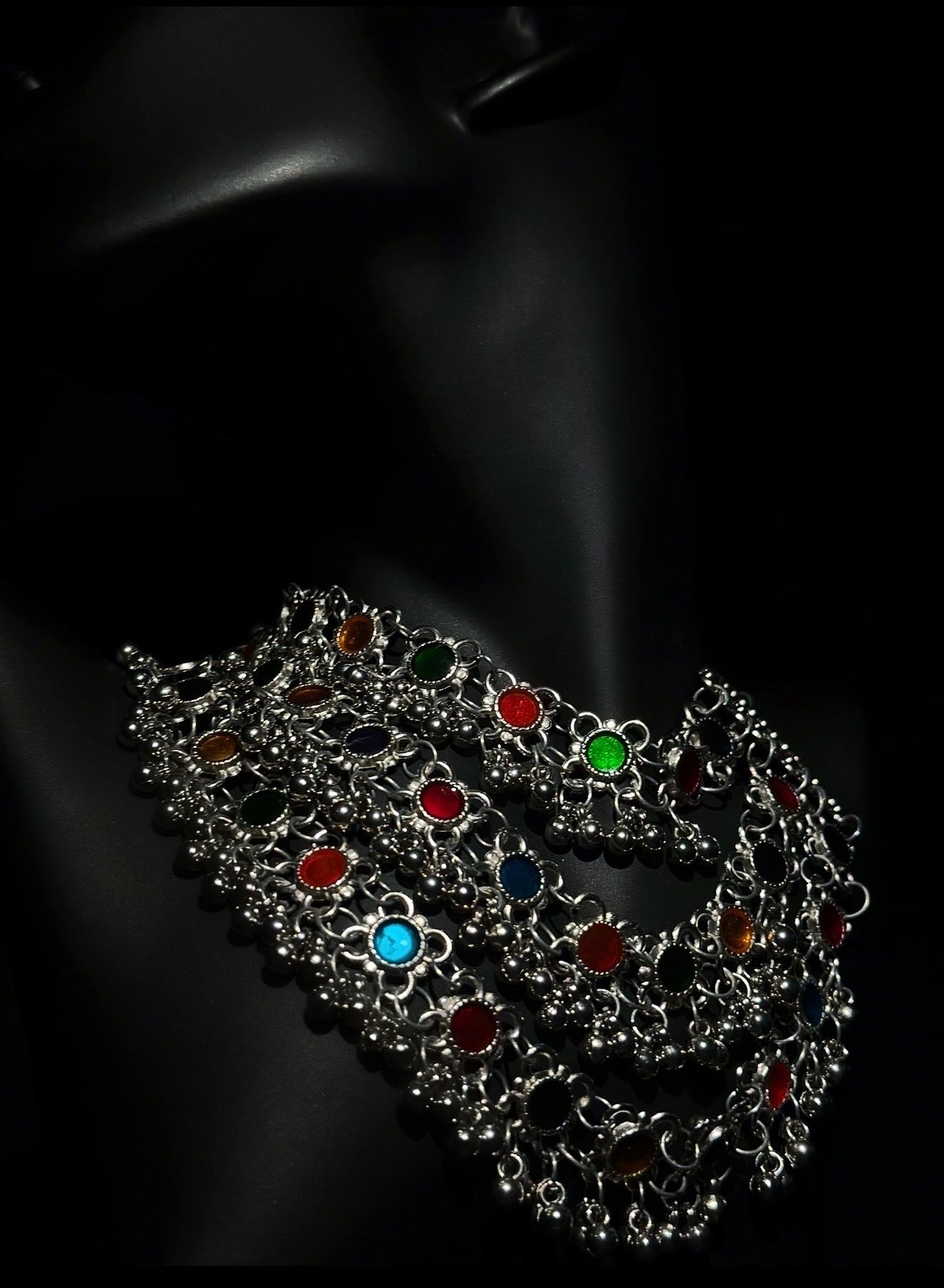 Heritage glow necklace